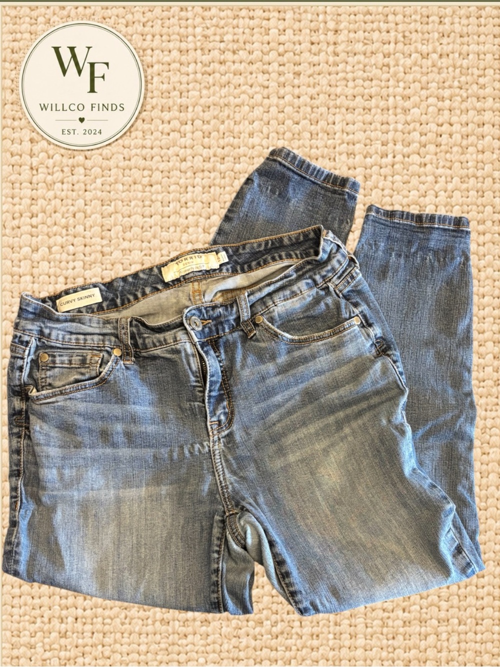 Torrid Curvy Skinny Jeans Women’s Size 12 Medium Wash Stretch Denim